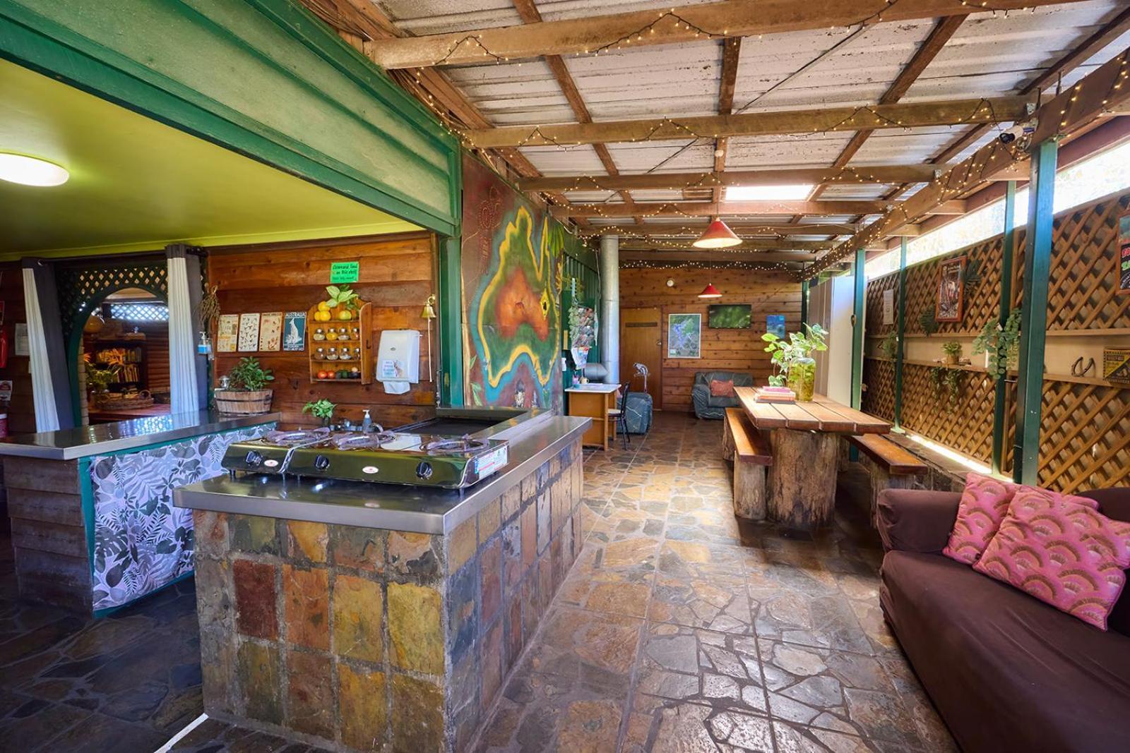 On The Wallaby Eco Lodge Yungaburra Exteriör bild